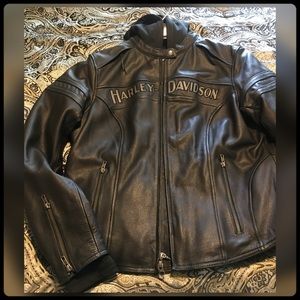 Mint Condition - Ladies HD Leather Jacket XL
